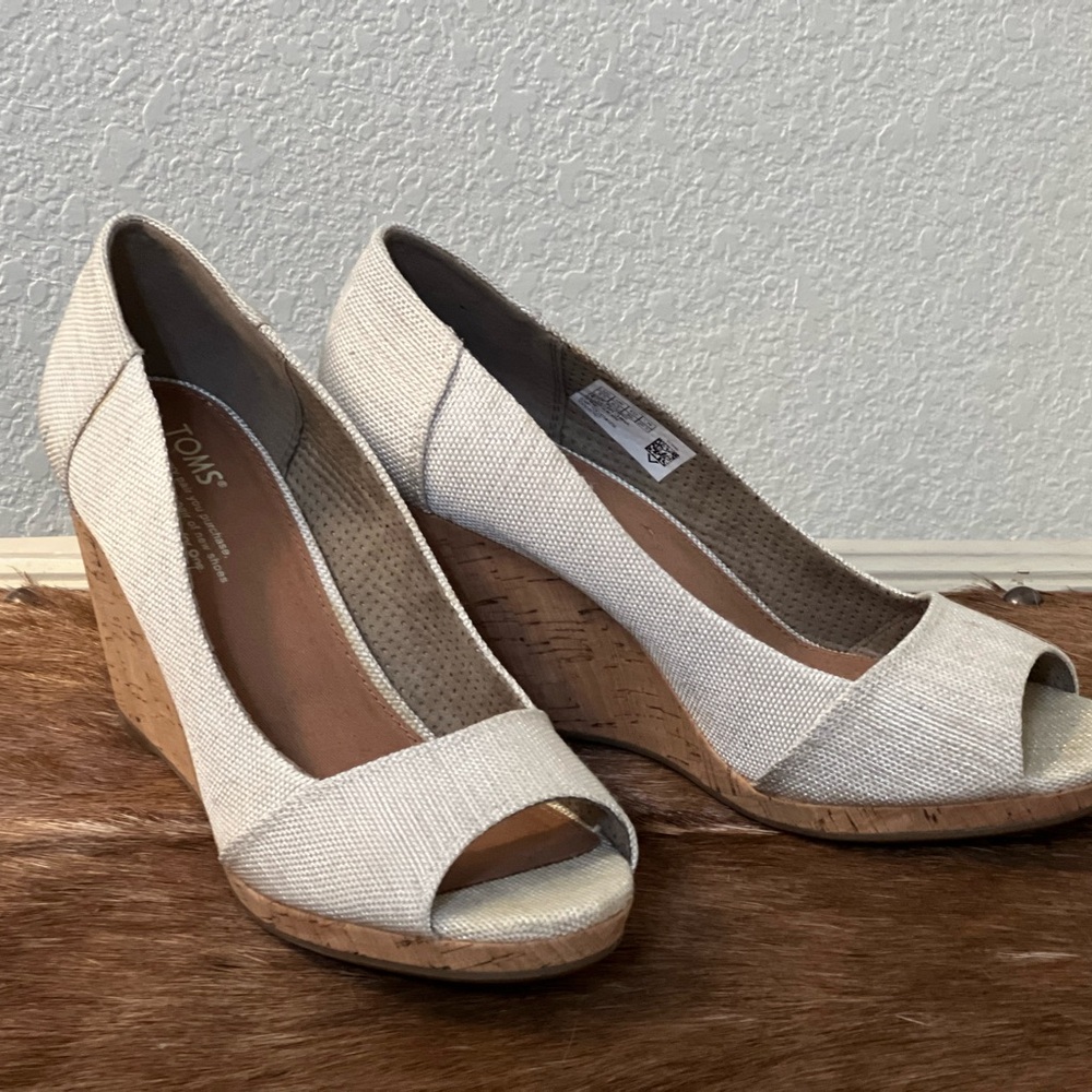 TOMS Women's Beige Wedge Sandals